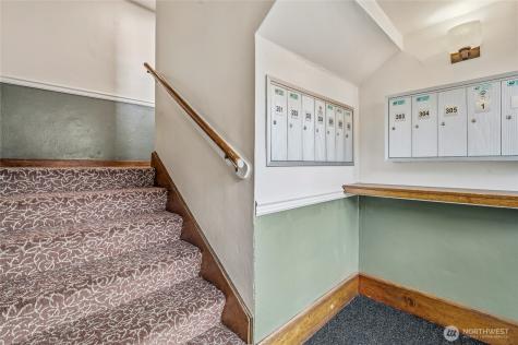 8008 Greenwood Avenue N Seattle WA 98103