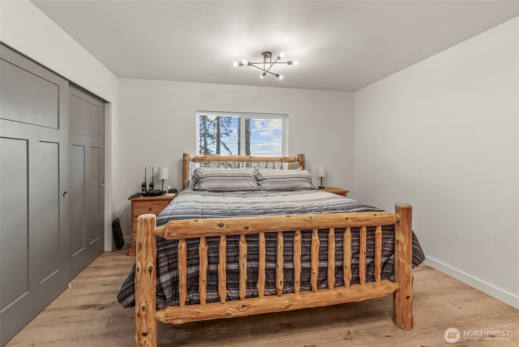 572 Columbia Street Cathlamet WA 98612