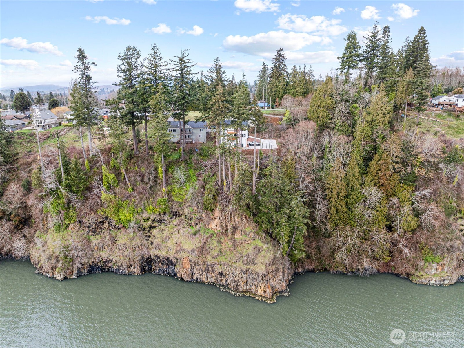 572 Columbia Street Cathlamet WA 98612