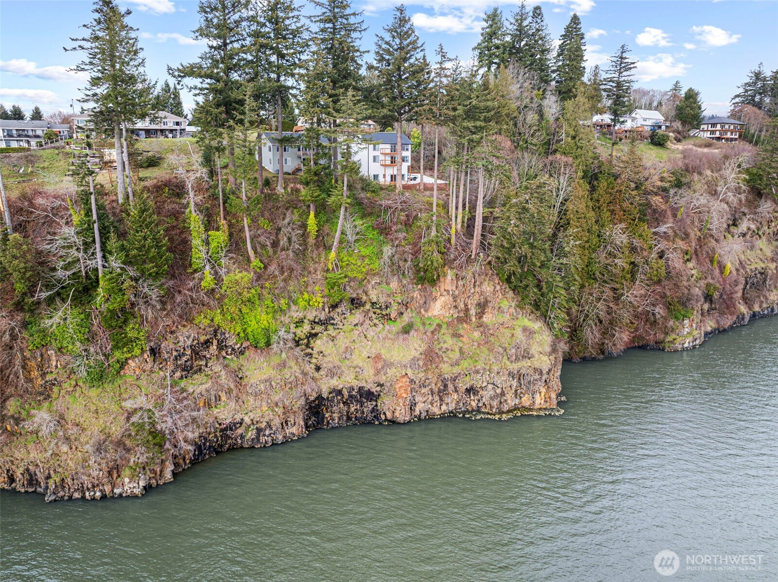 572 Columbia Street Cathlamet WA 98612