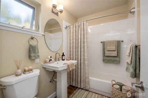 6515 5th Avenue NE Seattle WA 98115