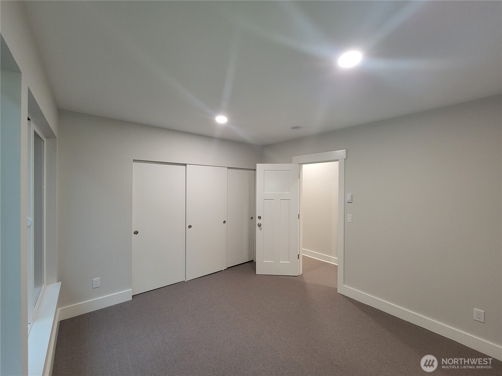 5243 19th Avenue NE Seattle WA 98105