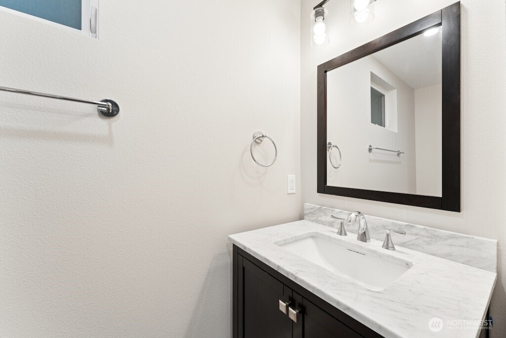 5243 19th Avenue NE Seattle WA 98105