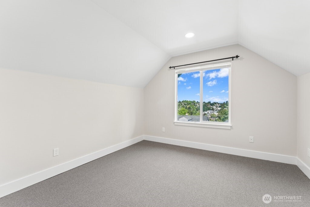5243 19th Avenue NE Seattle WA 98105