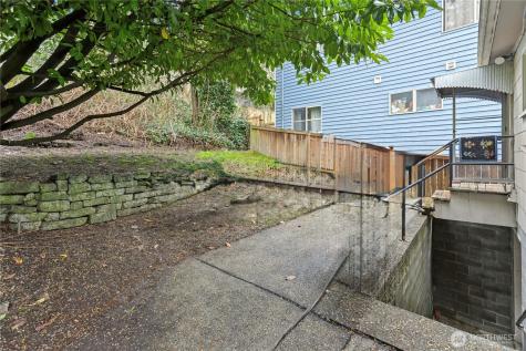 1537 15th Avenue S Seattle WA 98144