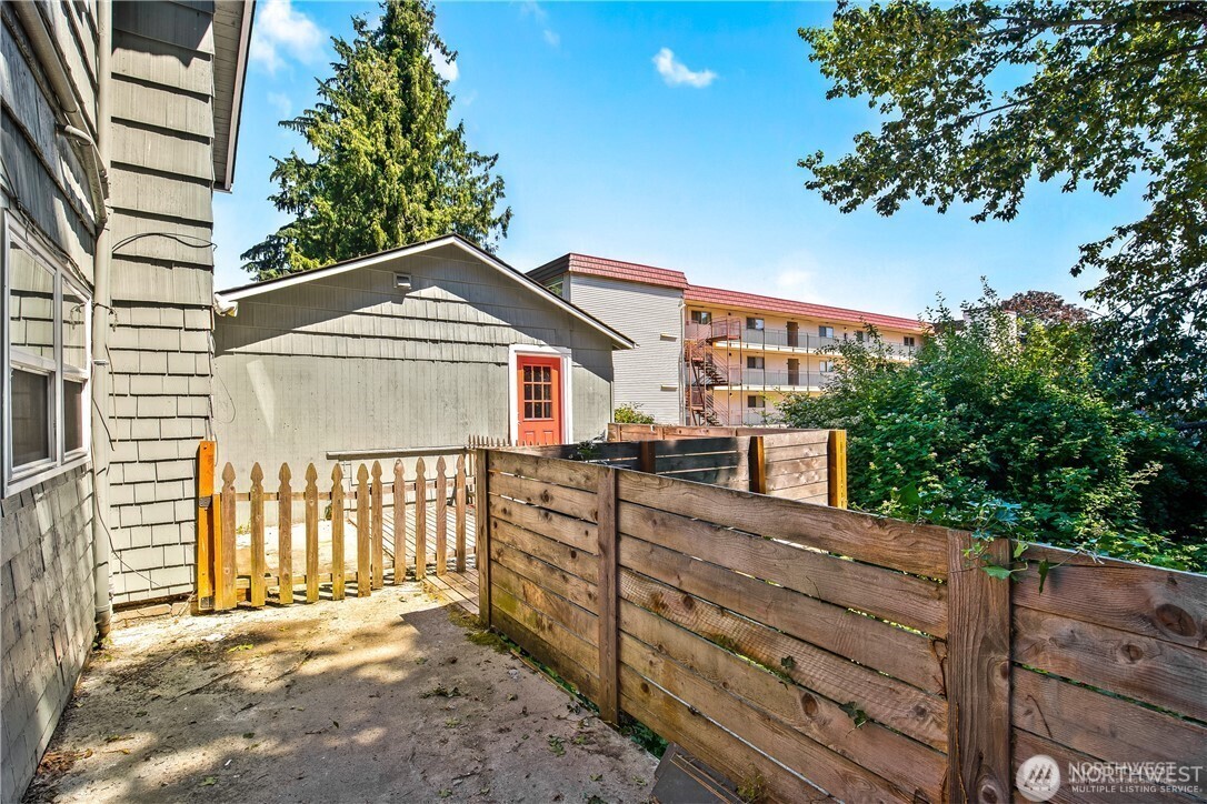 11806 Glendale Way S Seattle WA 98168