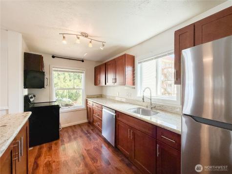 11806 Glendale Way S Seattle WA 98168