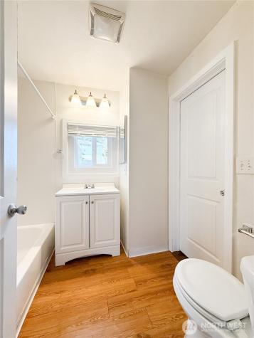 11806 Glendale Way S Seattle WA 98168