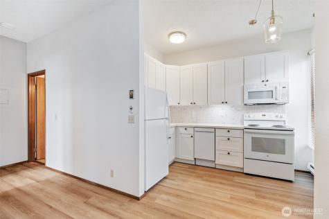 913 13th Avenue Seattle WA 98122