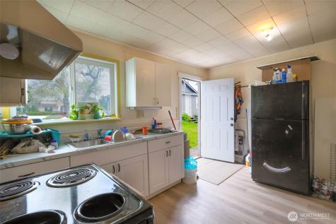 605 N Montesano Street Westport WA 98595