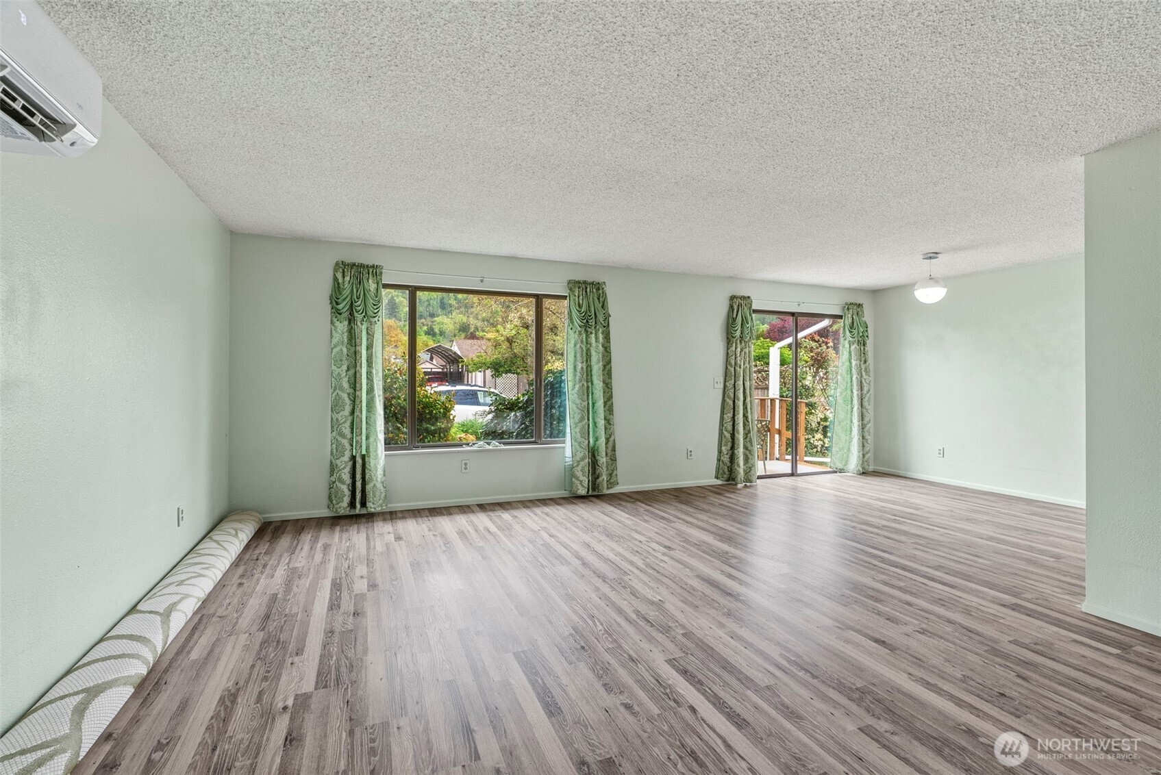 1 Teal Street Longview WA 98632