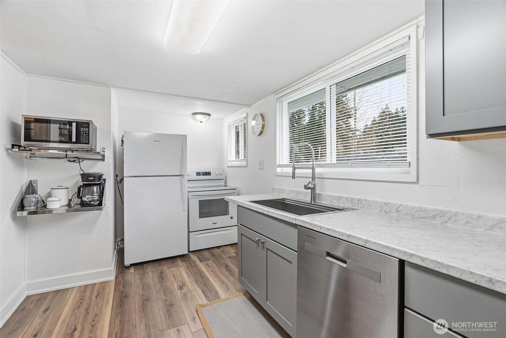 180 2nd Street Cathlamet WA 98612