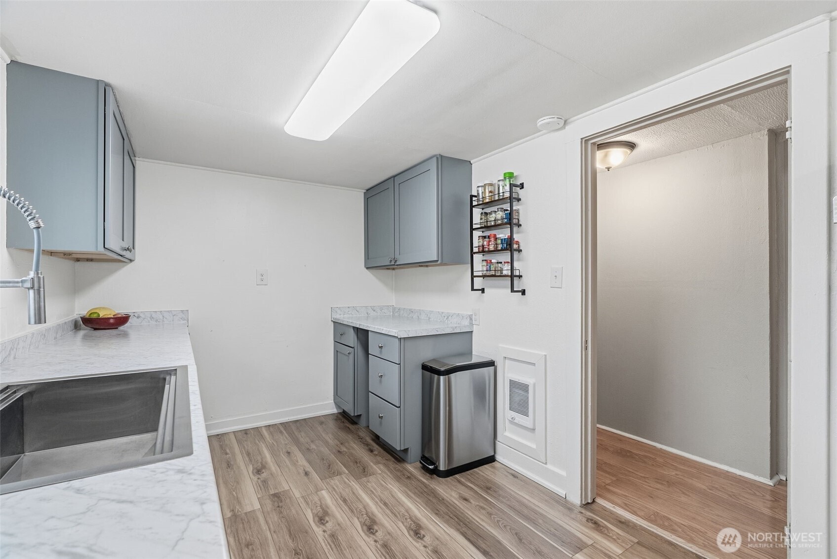 180 2nd Street Cathlamet WA 98612