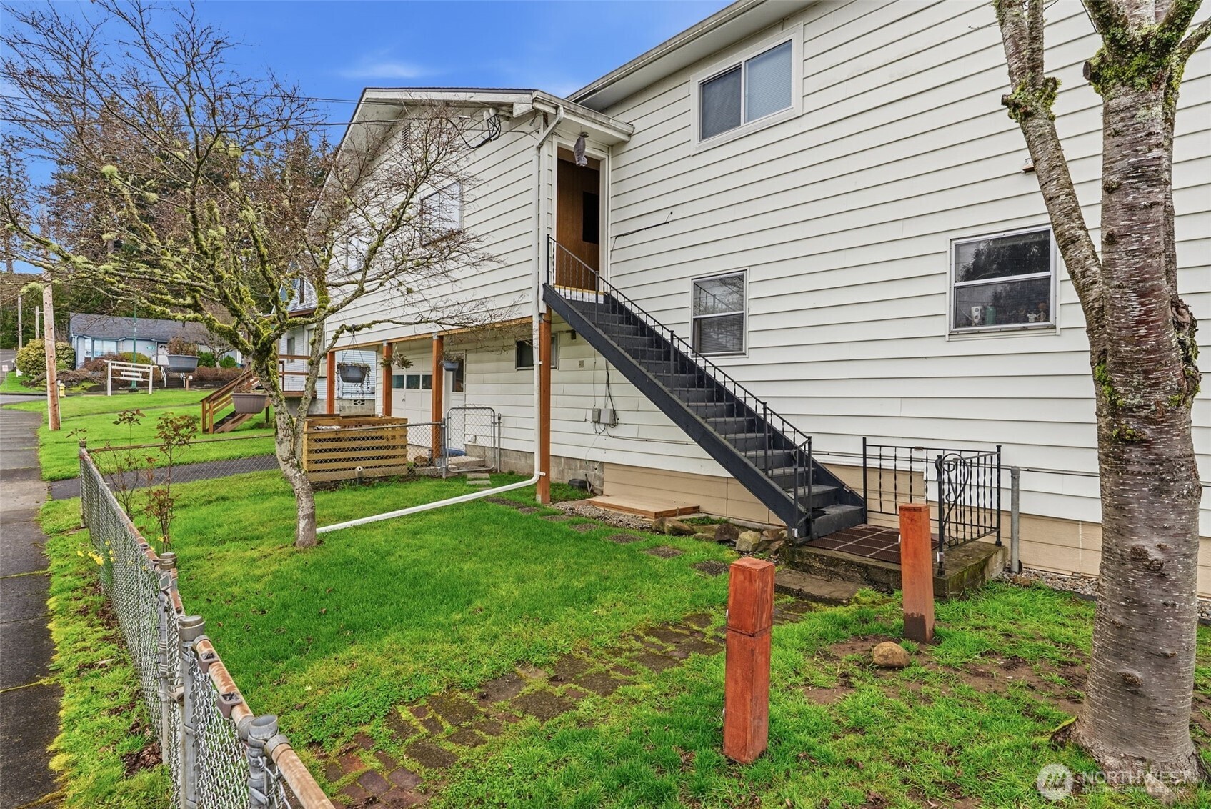 180 2nd Street Cathlamet WA 98612