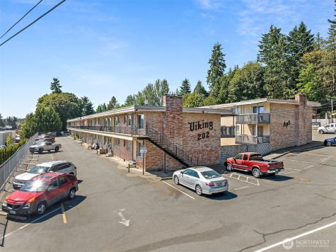 6630 202ND Lynnwood WA 98036