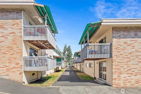 6630 202nd Street SW Lynnwood WA 98036