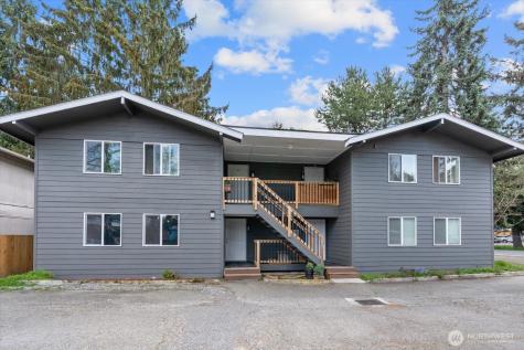 10443 17 Avenue SW Seattle WA 98146