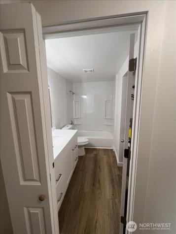 10443 17 Avenue SW Seattle WA 98146