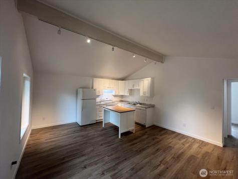 10443 17 Avenue SW Seattle WA 98146