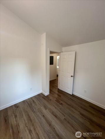 10443 17 Avenue SW Seattle WA 98146