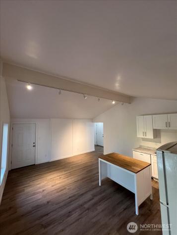 10443 17 Avenue SW Seattle WA 98146