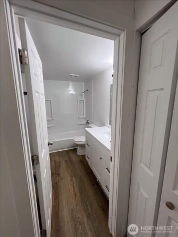 10443 17 Avenue SW Seattle WA 98146