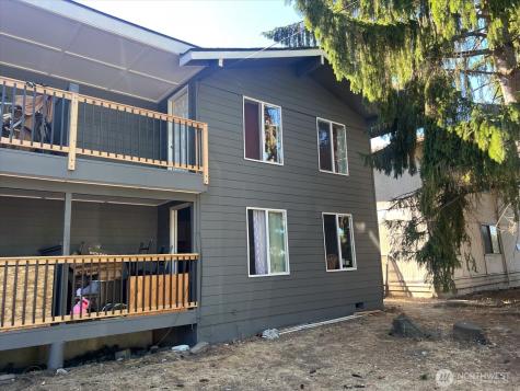 10443 17 Avenue SW Seattle WA 98146