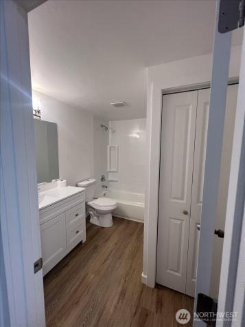 10443 17 Avenue SW Seattle WA 98146