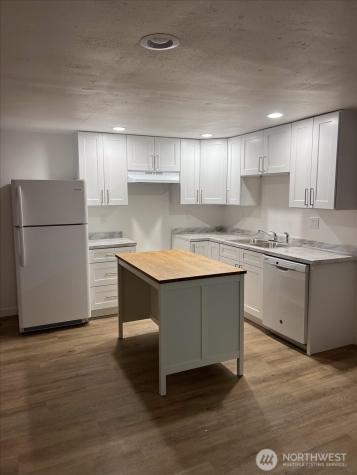 10443 17 Avenue SW Seattle WA 98146