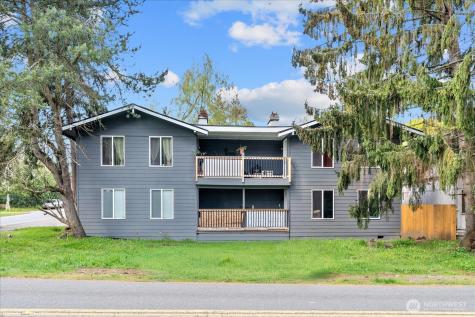 10443 17 Avenue SW Seattle WA 98146