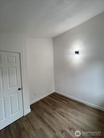 10443 17 Avenue SW Seattle WA 98146