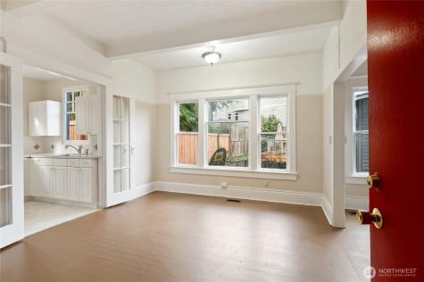 1425 Palm Avenue SW Seattle WA 98116