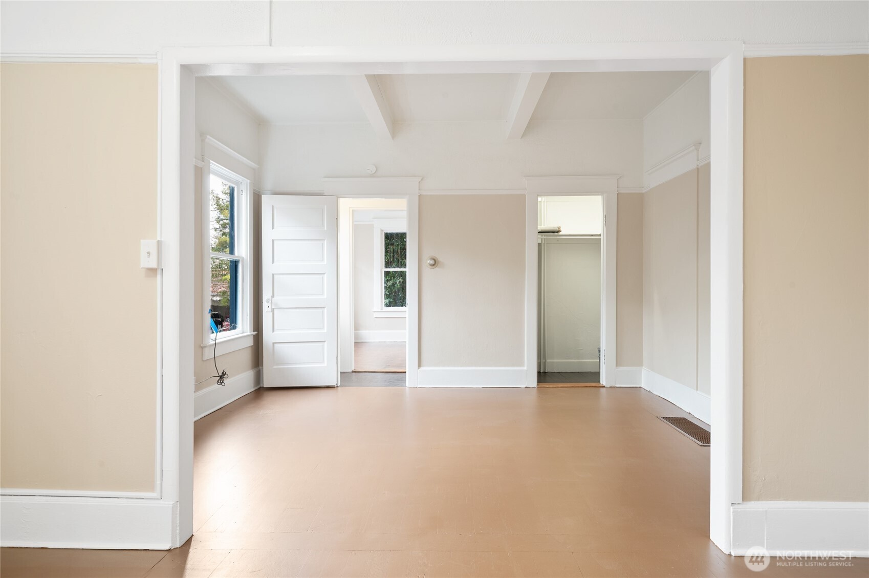 1425 Palm Avenue SW Seattle WA 98116