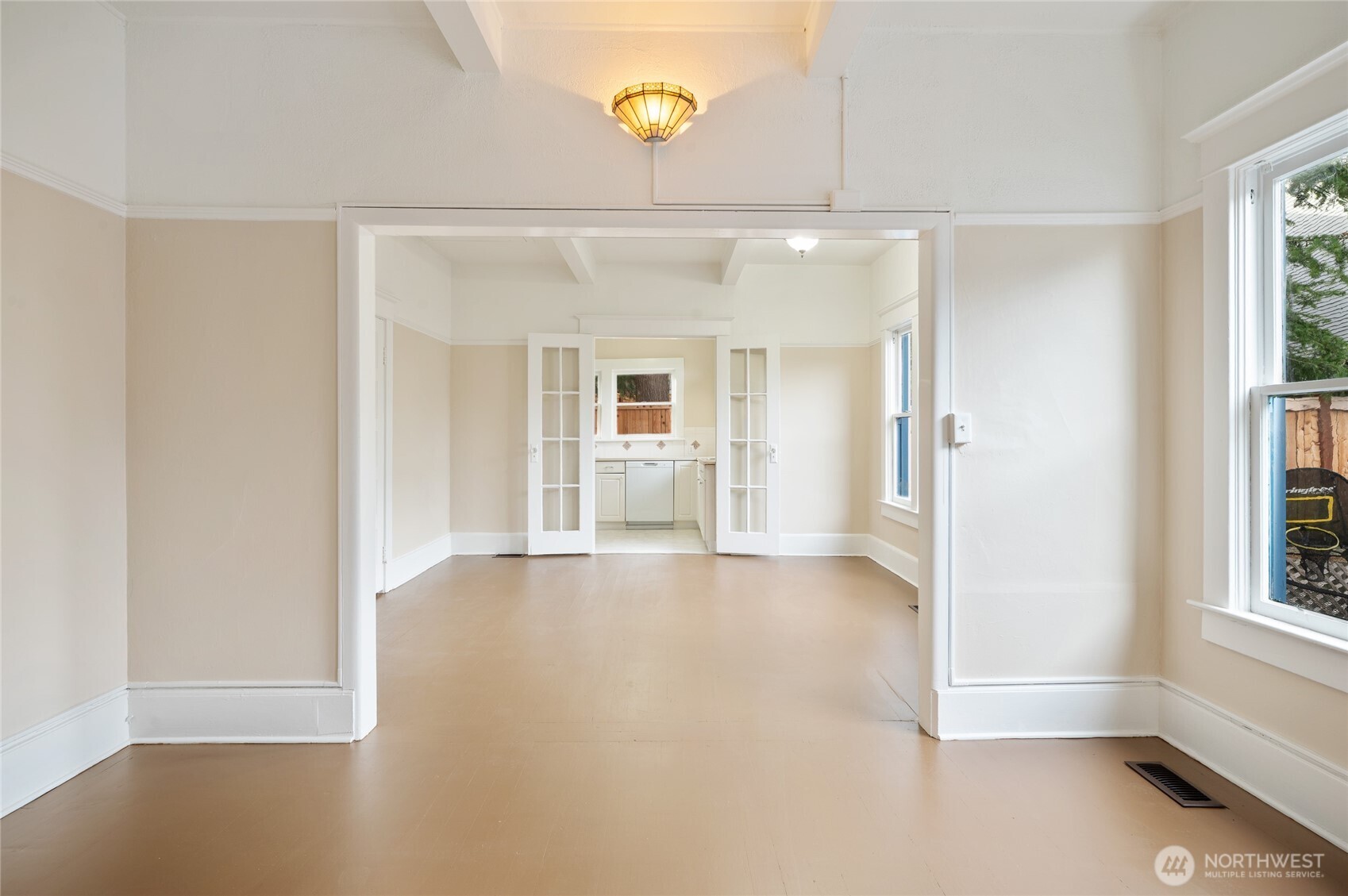 1425 Palm Avenue SW Seattle WA 98116