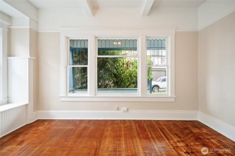 1425 Palm Avenue SW Seattle WA 98116