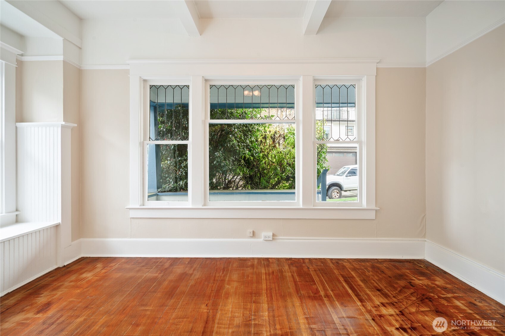 1425 Palm Avenue SW Seattle WA 98116