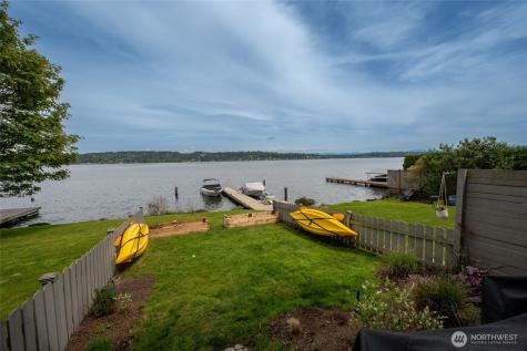 8716 Sand Point Way NE Seattle WA 98115