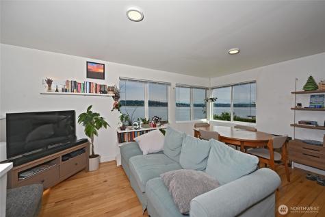 8716 Sand Point Way NE Seattle WA 98115