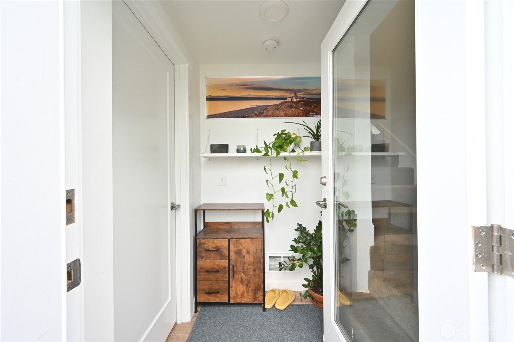 8716 Sand Point Way NE Seattle WA 98115