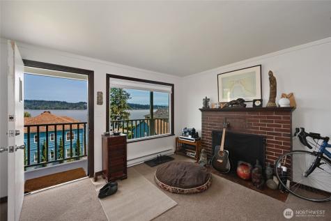 8716 Sand Point Way NE Seattle WA 98115