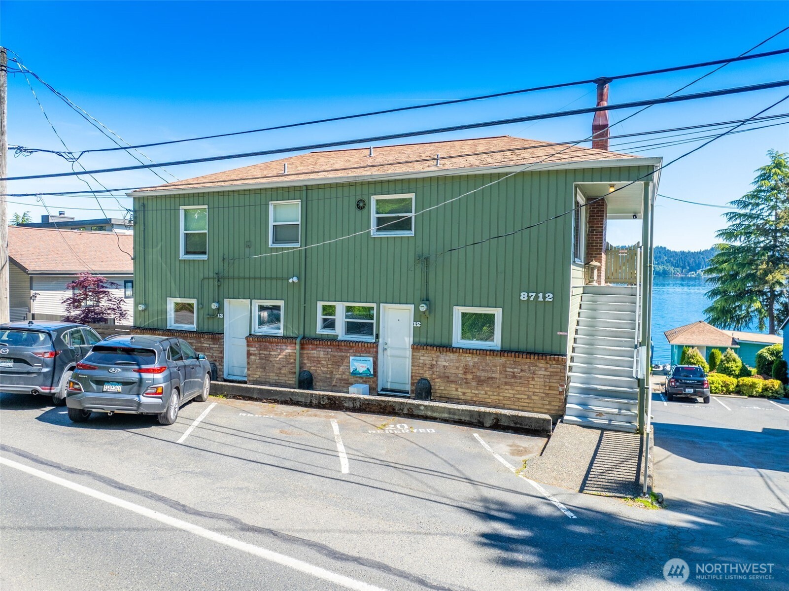 8716 Sand Point Way NE Seattle WA 98115