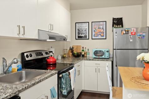 1814 E Denny Way Seattle WA 98122