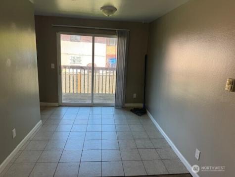 2716 S 258th Place Kent WA 98032