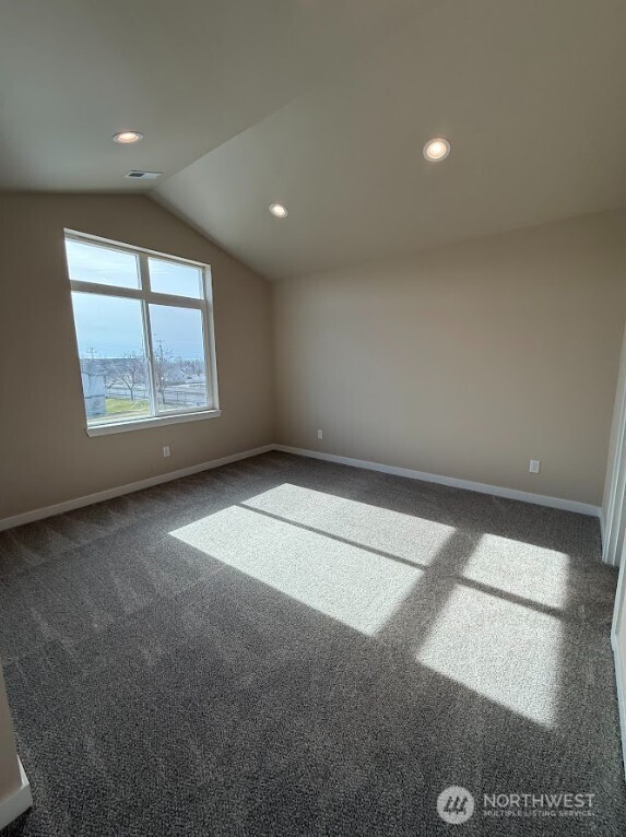 920 NW Sunburst Court Moses Lake WA 98837