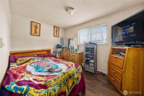 1561 S 35th Street Tacoma WA 98418