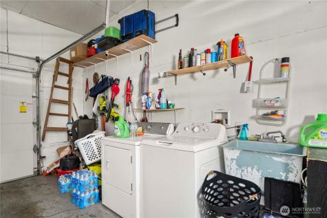 1561 S 35th Street Tacoma WA 98418