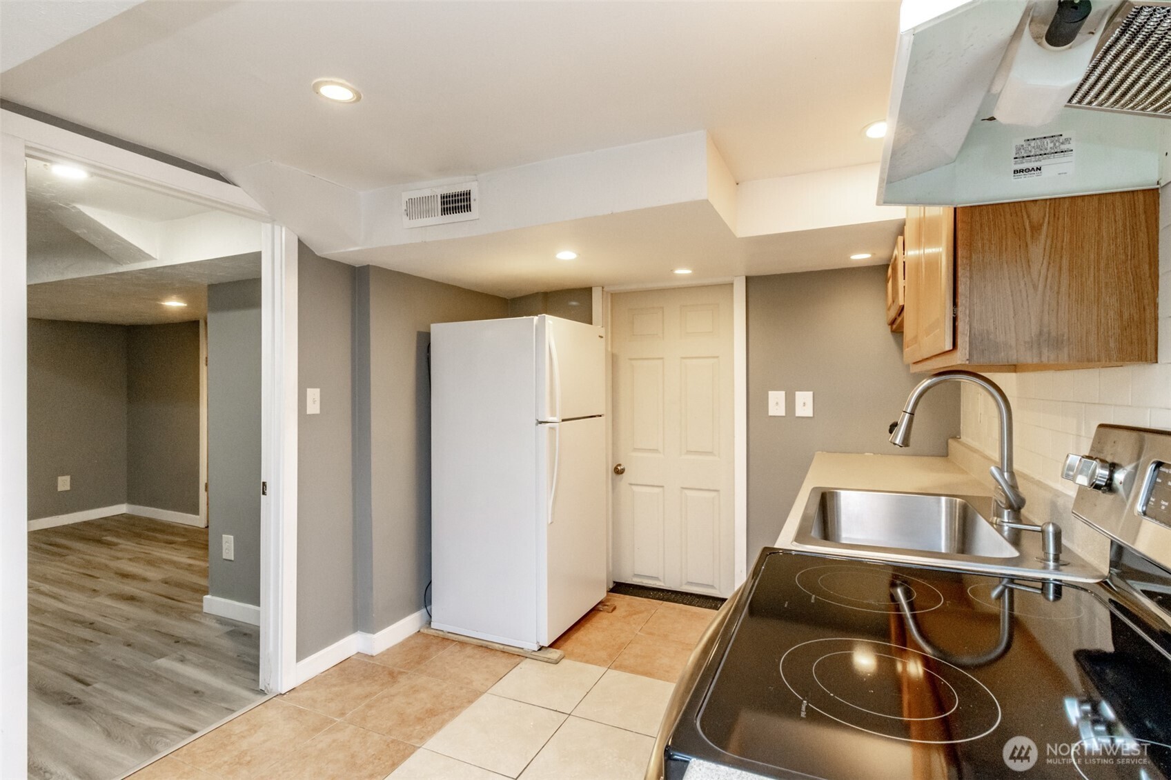 10033 Des Moines Memorial Drive S Seattle WA 98168