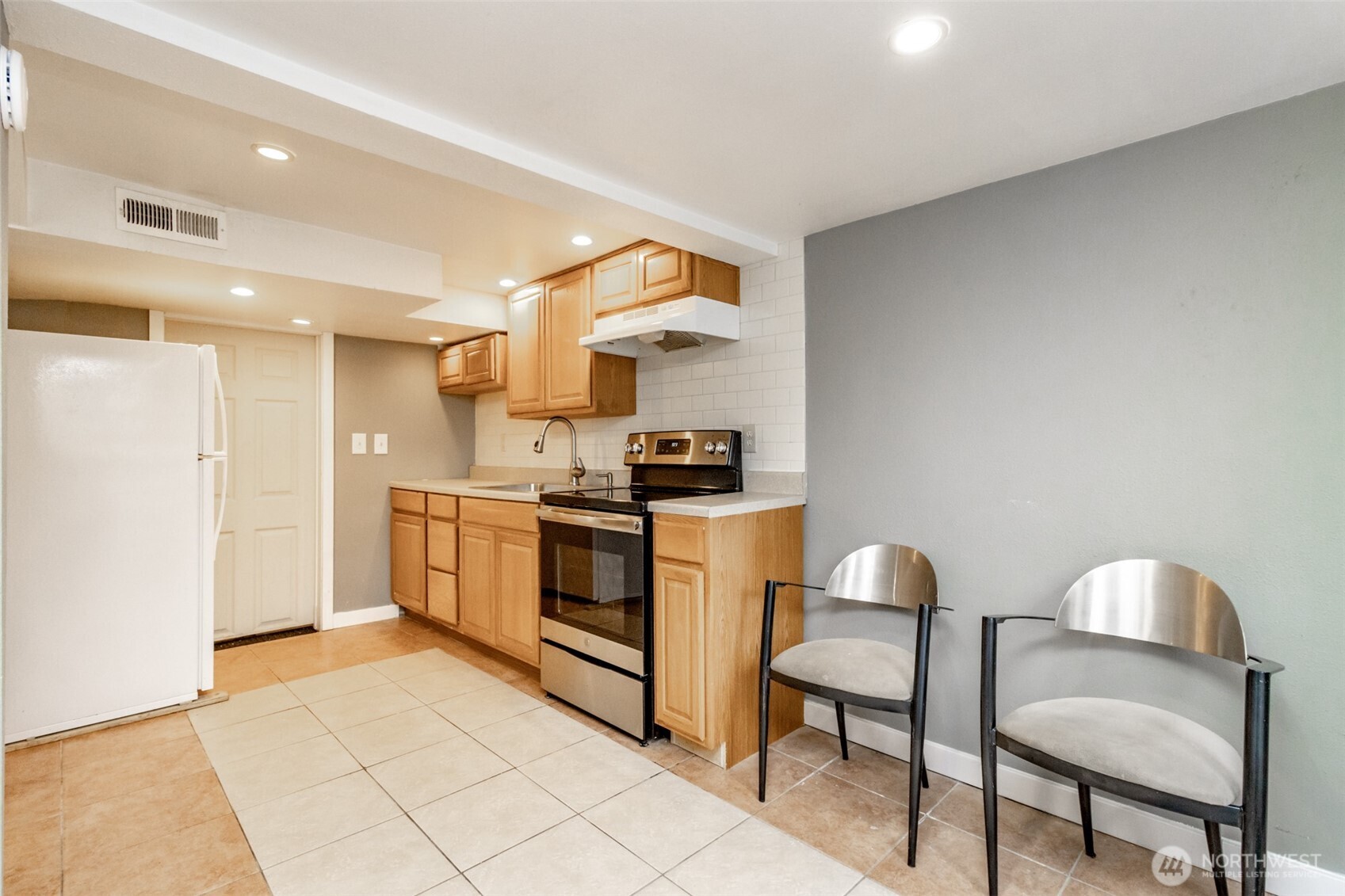 10033 Des Moines Memorial Drive S Seattle WA 98168