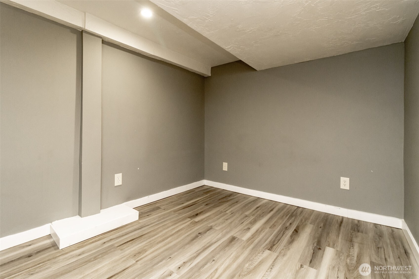 10033 Des Moines Memorial Drive S Seattle WA 98168