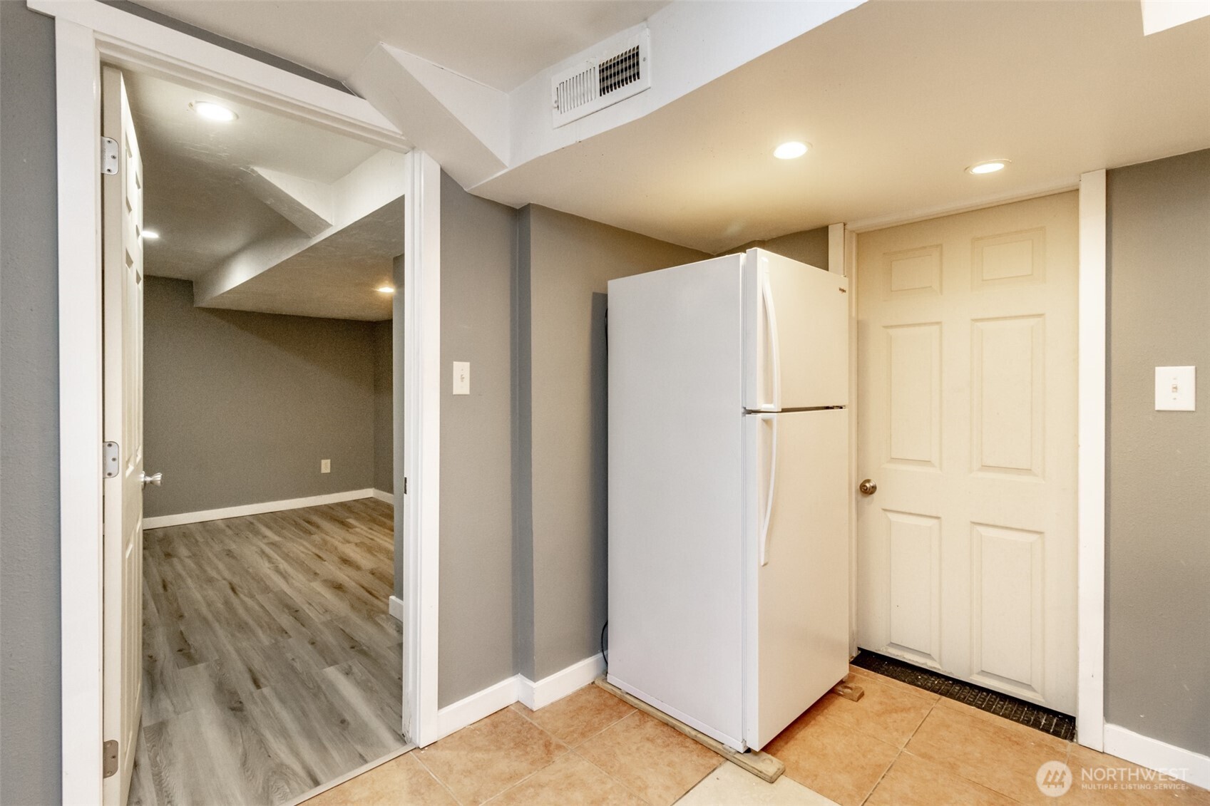 10033 Des Moines Memorial Drive S Seattle WA 98168